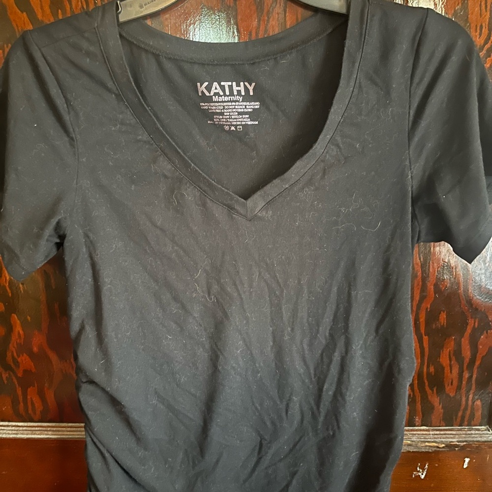 Black fitted maternity tee